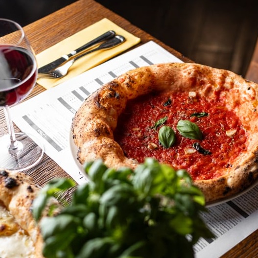 Pizza marinara